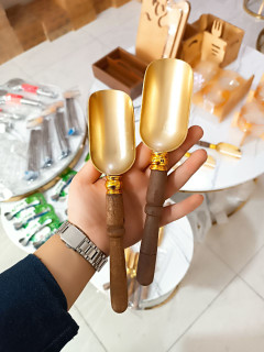 قاشق آجیل دسته چوبی